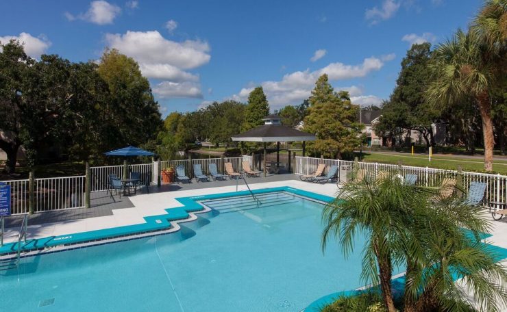 WELLINGTON WOODS APARTMENTS